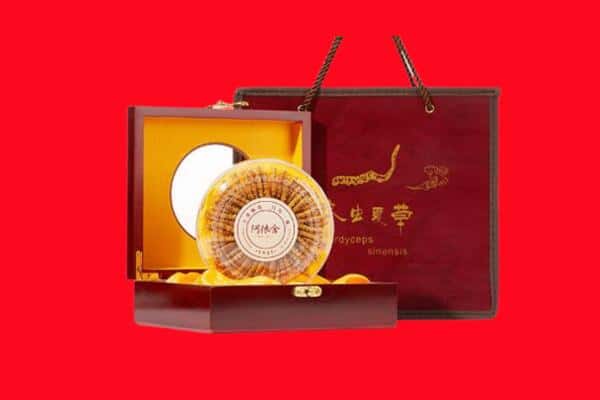 收购资讯:容城县回收冬虫夏草是按克吗